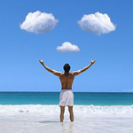 99px.ru аватар Мужчина в белых шортах стоит в море подняв руки вверх, на небе облака в форме улыбки