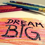 Аватар Цветные карандаши и рисунок с надписью *dream big / большая мечта*