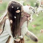 99px.ru аватар Девушка у цветущего дерева с котом на руках, который нюхает цветы