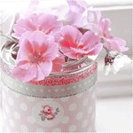 99px.ru аватар Нежный букет розовых цветов в вазе в свете солнечных лучей