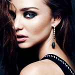 Аватар Miranda Kerr / Миранда Керр смотрит на фотографа