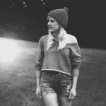 99px.ru аватар Момент из клипа, певица Ellie Goulding / Элли Голдинг - Starry Eyed / Звездный путь
