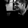 99px.ru аватар Актер Jensen Ackles / Дженсен Эклс в роли Dean Winchester / Дина Винчестера и актер Jared Padalecki / Джаред Падалеки в роли Sam Winchester / Сэма Винчестера в сериале Supernatural / Сверхъестественное пьют пиво