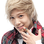 99px.ru аватар Фото южнокорейский актер и певец Lee Hong Ki / Ли Хон Ки с кольцом на пальце мило улыбается