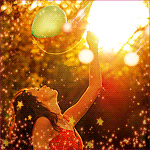 99px.ru аватар Девушка с зеленым воздушным шариком в руке запрокинула голову