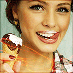 99px.ru аватар Радостная девушка с мороженым облизывает губы