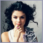 99px.ru аватар Селена Гомес / Selena Gomez поднесла руку к губам