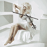 99px.ru аватар Девушка в белом со скрипкой в руках парит над белой банкеткой, фотограф Игорь Волошин