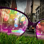 99px.ru аватар На траве лежат огромные очки, сквозь которые видны воздушные шарики и радужный город
