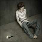 99px.ru аватар L Lawliet / Эль Лоулайт из аниме Тетрадь Смерти / Death Note полулежит на полу, облокотившись на стену, рядом лежит светящаяся белая роза