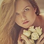 99px.ru аватар Модель Кристина Якимова с розами в руках, фотограф Наталья Мужецкая
