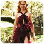 Аватар Актриса и певица Nicole Kidman / Николь Кидман в красном платье на фоне природы