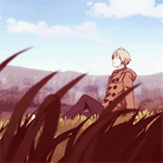 99px.ru аватар Natsume Takashi / Такаси Нацумэ из аниме Тетрадь дружбы Нацумэ / Natsume Yuujinchou в пальто сидит на траве, прикрыв глаза, волосы его развеваются на ветру