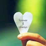 99px.ru аватар В руке бумажное сердечко с надписью forever always (навсегда и всегда)
