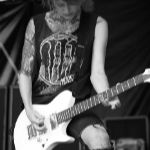 Аватар Ben Bruce / Бен Брюс из группы Asking Alexandria с гитарой