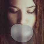 99px.ru аватар Девушка с пузырем, надутым от жвачки, фотограф Сергей Курзанов