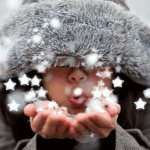 99px.ru аватар Девочка сдувает с рук звезды