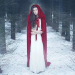 99px.ru аватар Девушка в красном плаще в зимнем лесу