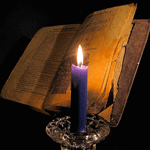 Аватар Свеча горит напротив открытой книги