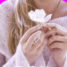 99px.ru аватар Девушка с цветком в руке