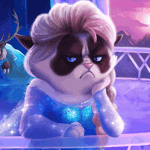 99px.ru аватар Недовольная кошка / Grumpy cat в роли снежной королевы Эльзы, стоит на баклоне, пародия на мультик Холодное сердце / Frozen
