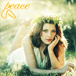 99px.ru аватар Девушка с венком на голове лежит в траве под солнцем (peace / покой, мир)