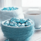 Аватар Вязаная чашка с жемчугом около кофейной чашки