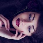 Аватар Красивая девушка с розой у волос, фотограф Maja Top&;agi&;