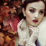 Аватар Модель Ида Ван Монстр около осенних листьев, фотограф Maja Topcagic