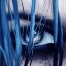 Аватар Синий глаз девушки сквозь синие пряди волос