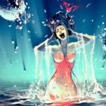99px.ru аватар Девушка, слушающая музыку, стоит в воде, by AquaSixio