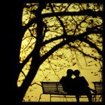 99px.ru аватар Влюбленная пара вечером на скамейке под деревом