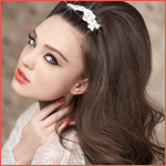 99px.ru аватар Брюнетка-невеста с диадемой из белых цветов