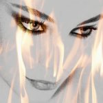 Аватар На лице девушки языки пламени