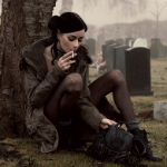 99px.ru аватар Девушка с сигаретой на кладбище. Felice Fawn