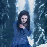 Аватар Девушка в зимнем лесу