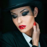 Аватар Девушка в шляпе с вуалью