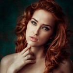 Аватар Красивая рыжеволосая девушка
