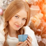 99px.ru аватар Девушка держитв руках чашку