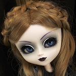 99px.ru аватар Кукольное личико с длинными волосами и косой