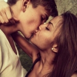 99px.ru аватар Парень целует девушку