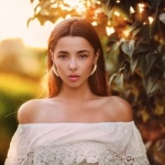 Аватар Девушка в платье с оголенными плечами, фотограф Stas Pushkarev