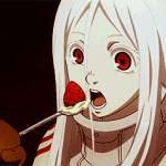 Аватар Shiro / Широ из аниме «Страна чудес смертников / Deadman Wonderland» ест клубничку