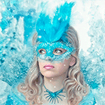 99px.ru аватар Девушка в образе снежной королевы на фоне заснеженного леса