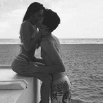 99px.ru аватар Парень целует девушку