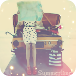 99px.ru аватар Девушка, сидя на капоте машины, смотрит карту (Summertime)