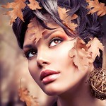 Аватар Девушка с осенними листьями на лице