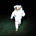 99px.ru аватар Бегуший по асфальту космонавт