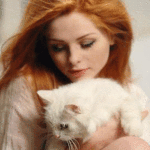 Аватар Девушка с кошкой