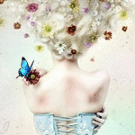99px.ru аватар Девушка с цветами в волосах и бабочкой на плече